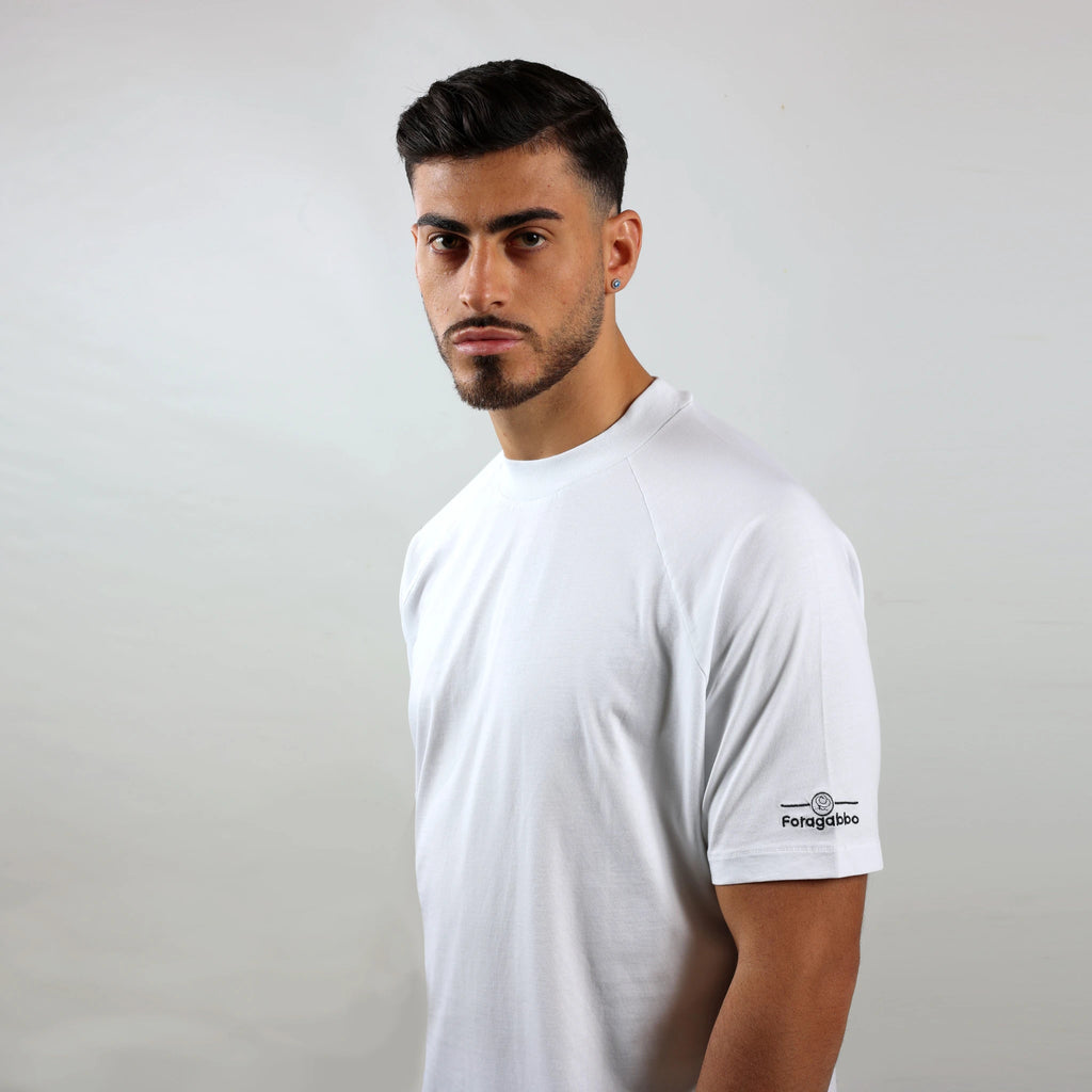 T-shirt nera da uomo, logo petto