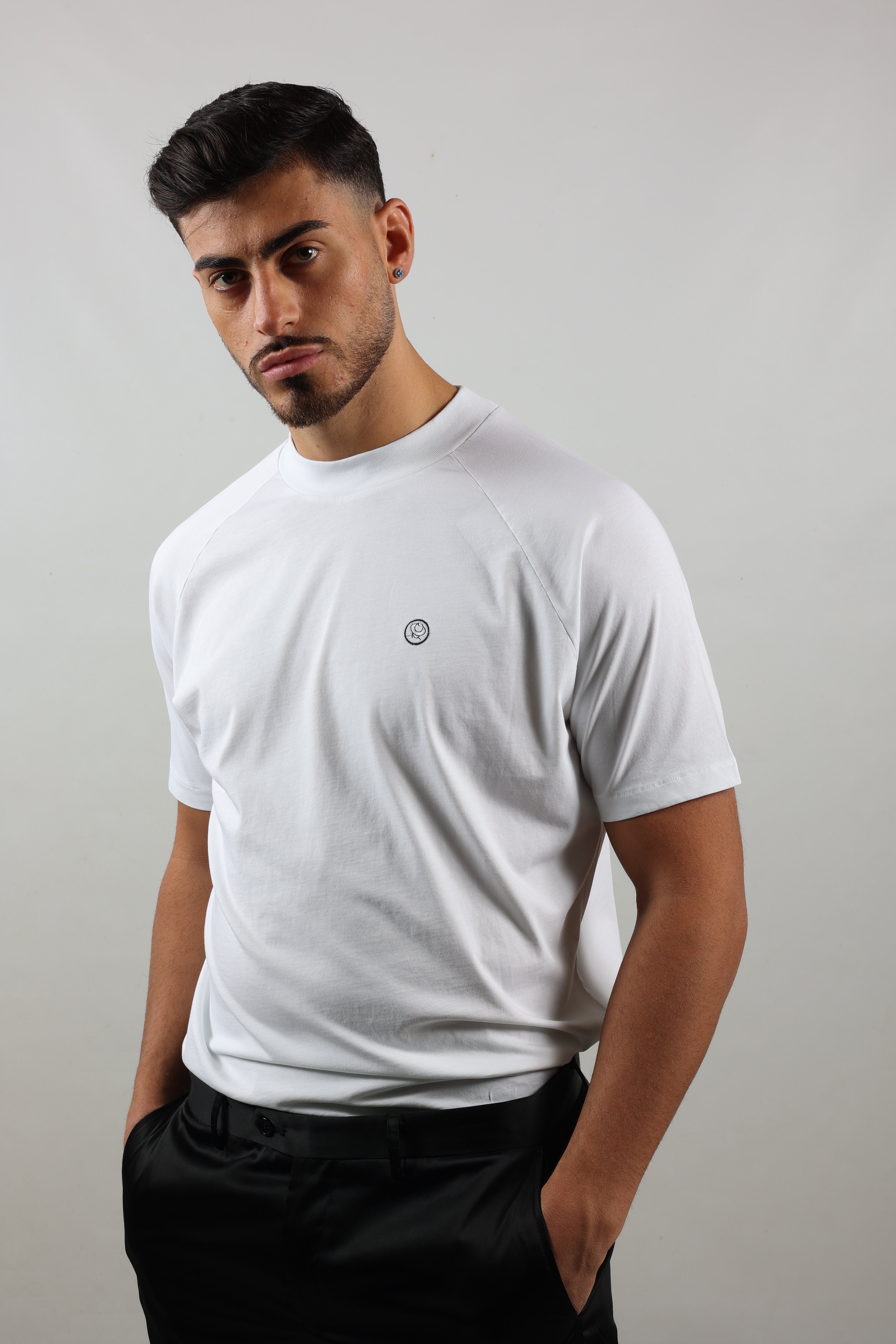 T-shirt nera Uomo logo petto