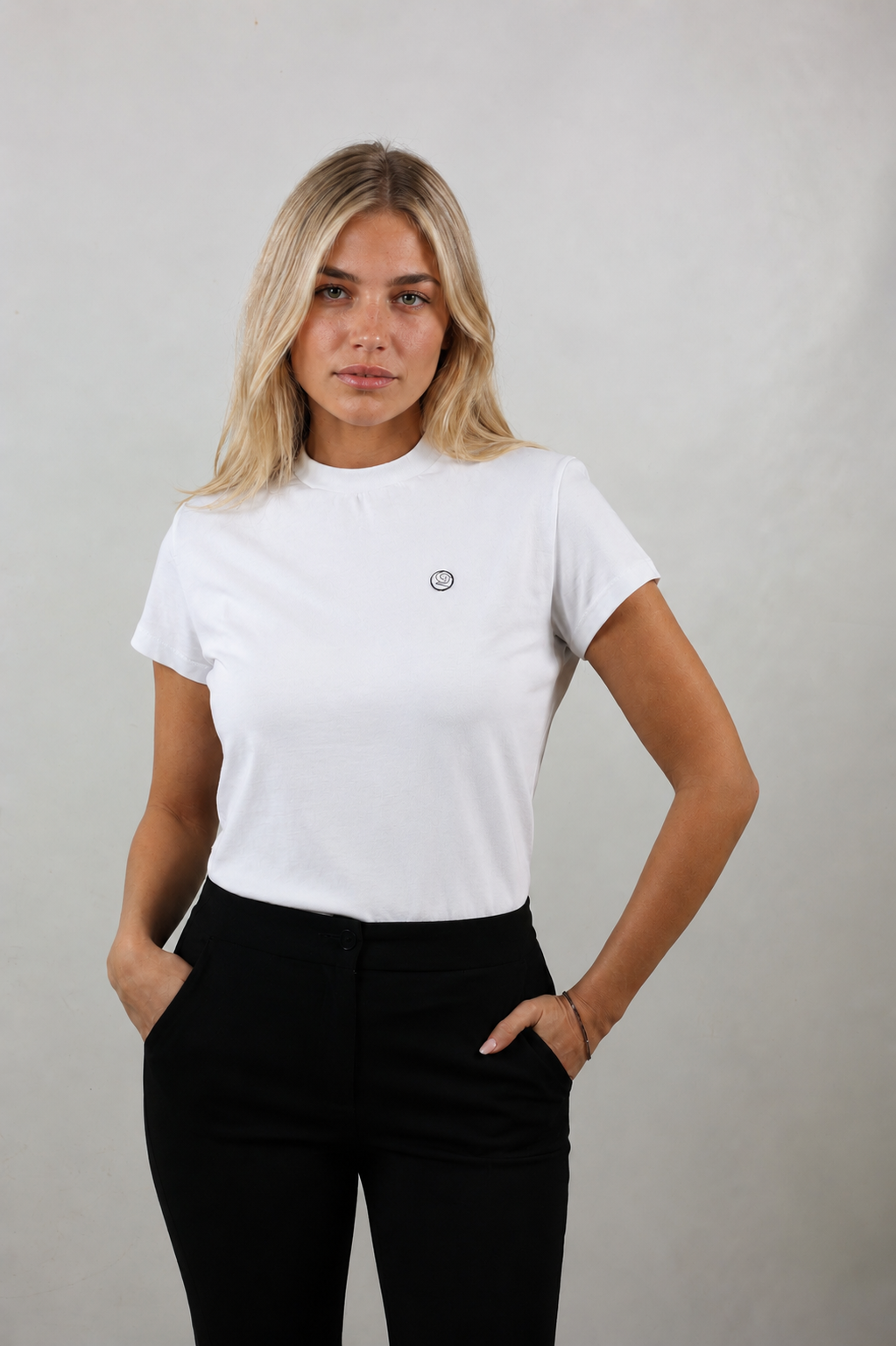 T-shirt donna bianca logo petto