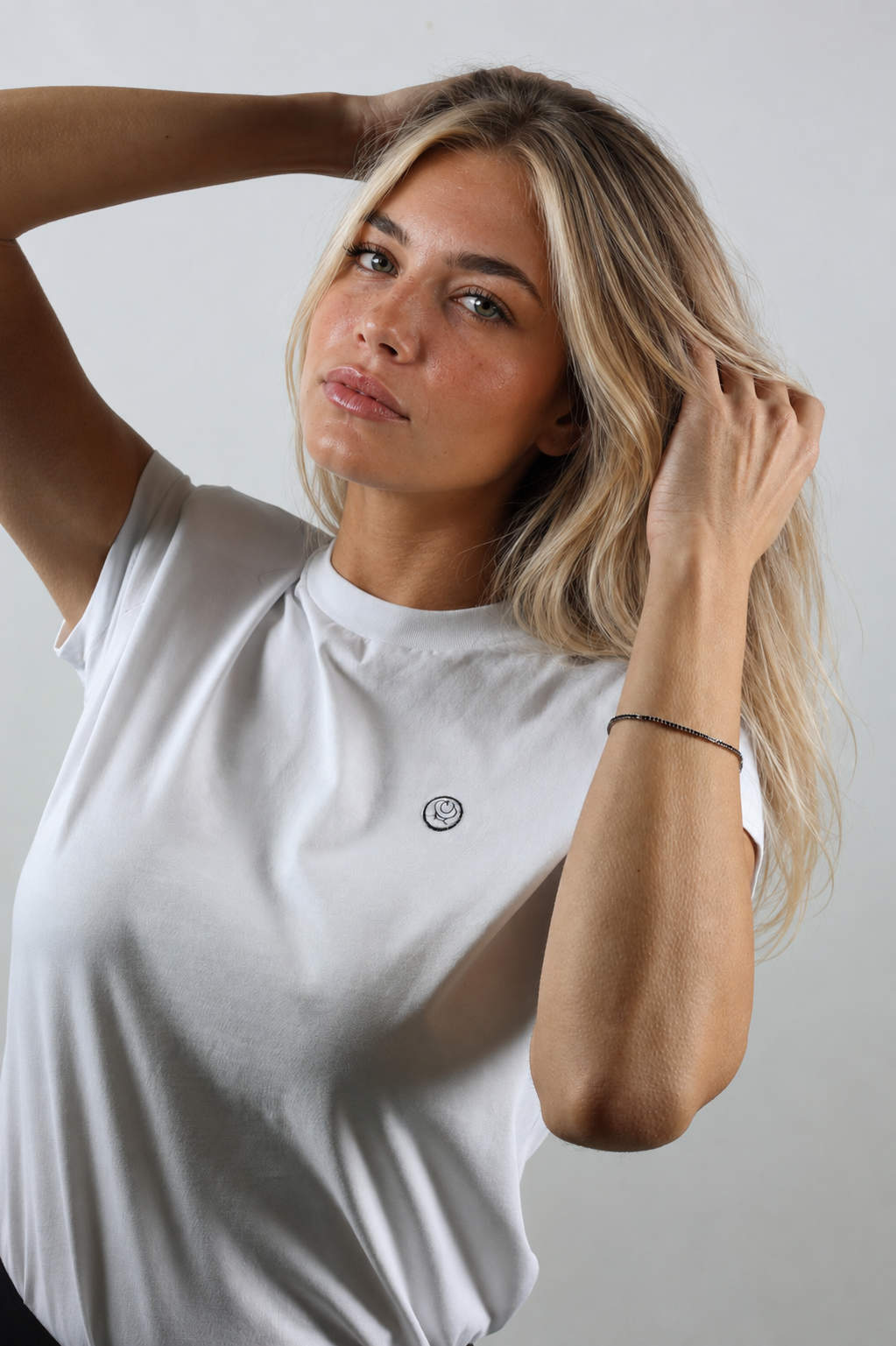 T-shirt donna bianca logo petto