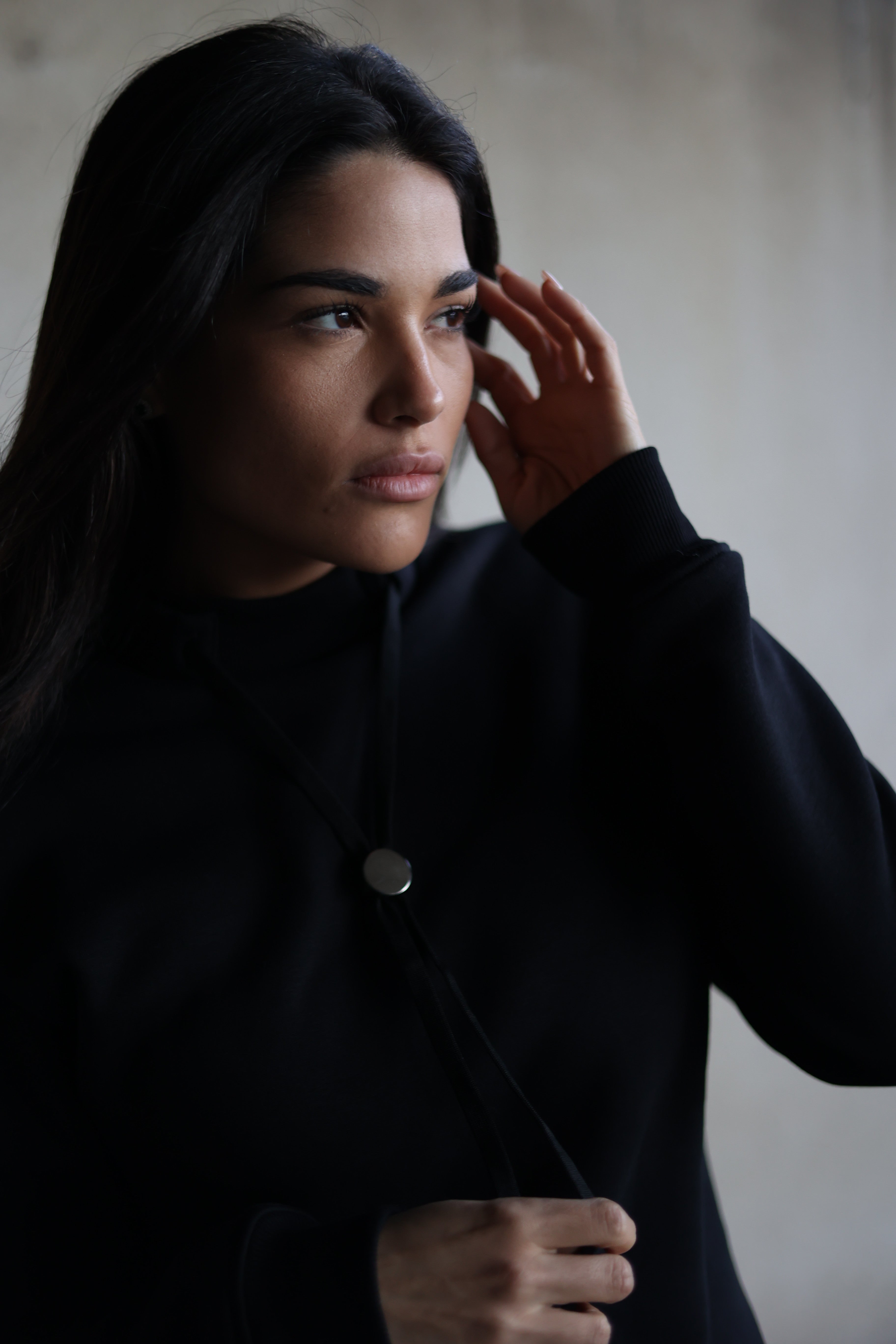 Felpa nera donna con saliscendi